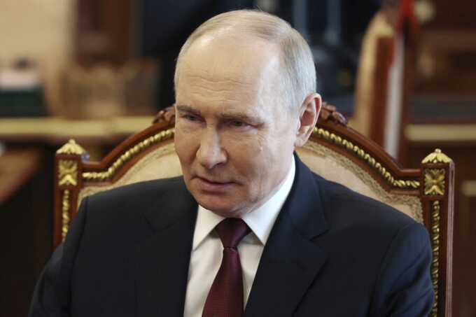 Владимир Путин провел ночную пресс-конференцию в Кремле
