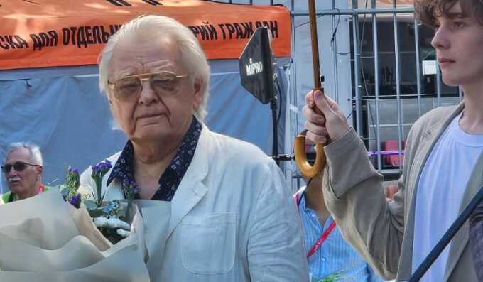 80-летний Антонов рассказал о семье, которую оставил в другом городе
