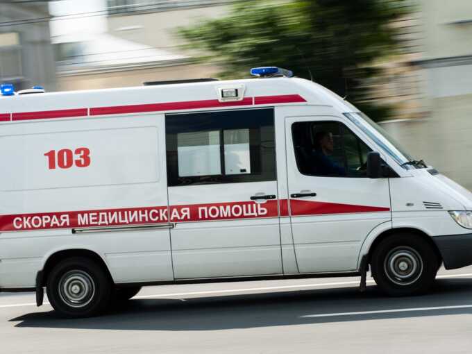 Блогерша из Екатеринбурга получила травму позвоночника, пытаясь повторить TikTok-тренд